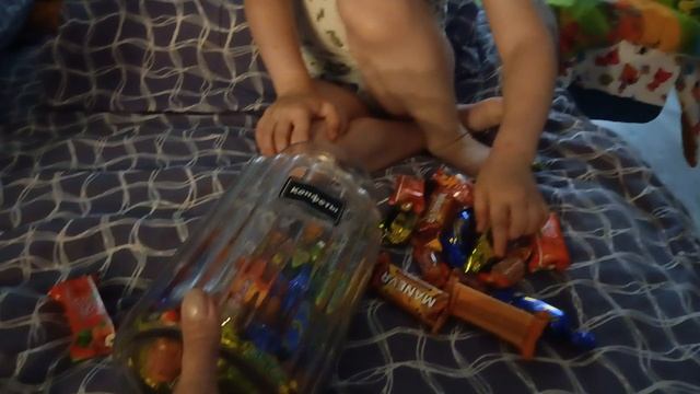 На ночь очень захотелось конфет 🍬 🍭🍫 смотреть онлайн