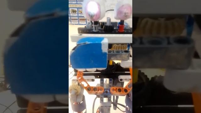 в Бонбоне электроники стало ещё больше #fivenightsatfreddys #fnaf #sisterlocation #bonbon