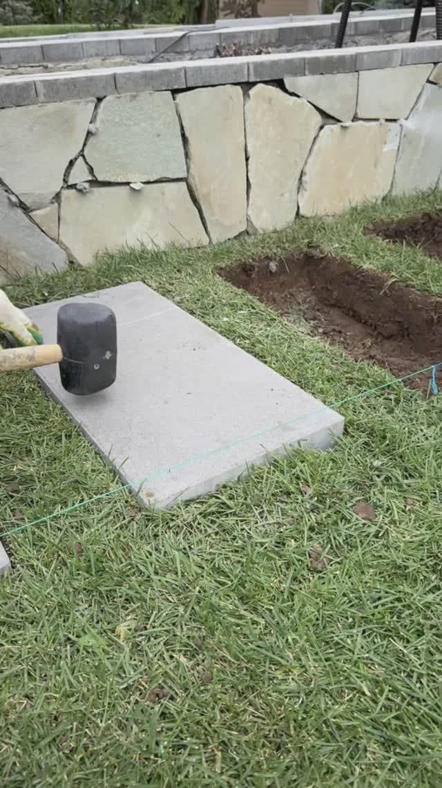 Укладка пошаговых плит