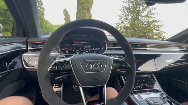 Audi S8 смотреть онлайн