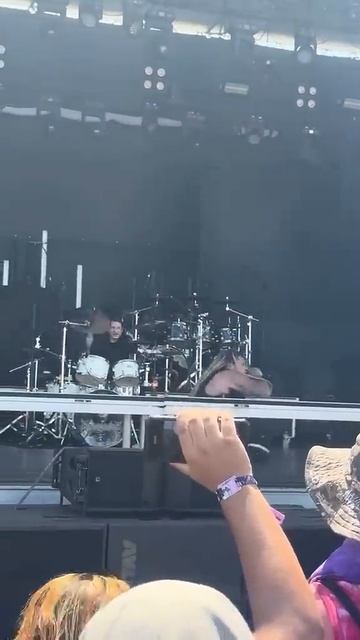 Most BRUTAL Stage Dive Fail? Band of Sacrifice Goes Viral! смотреть онлайн