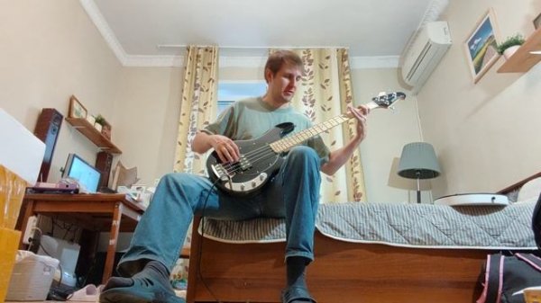 Обзор звука и сборки китайской реплики Musicman Stingray 4 струны черного цвета