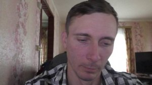 Почему наушник упал и перестал работать?