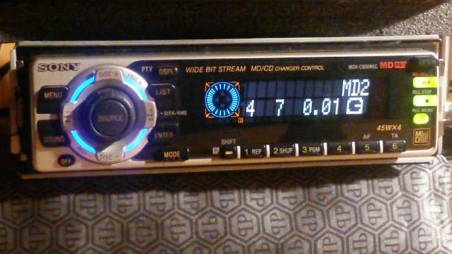Recording Sony MDX-C800REC on a mini-disc from a radio broadcast and a changer (Part 1) смотреть онлайн