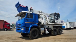 Демонстрация работы экскаватора-планировщика СТАРАТЕЛЬ (УДС 4321-5) на шасси КАМАЗ-43118 (6х6).