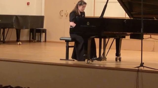 "Характерный танец". Играет Алисия Левина смотреть онлайн