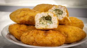 Котлеты по-киевски из фарша. Сочные куриные котлеты с начинкой.