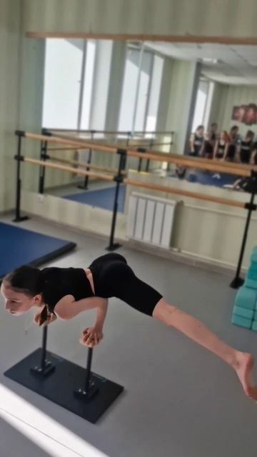 Что мы делалем на акробатике