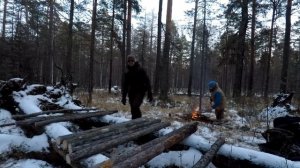 ЛЕСНАЯ ИЗБА ПОД ЗАПРЕТОМ | НАС ТАМ НЕ ЖДАЛИ - ночь в лесу под открытым небом