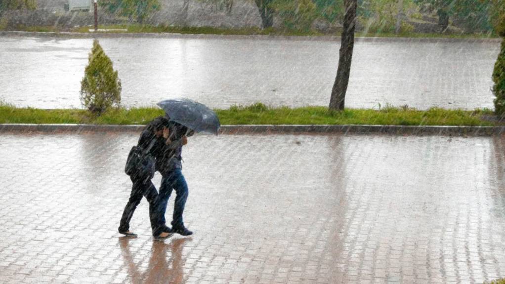 Сочи мощный ливень, смерчи и потоп. смотреть онлайн