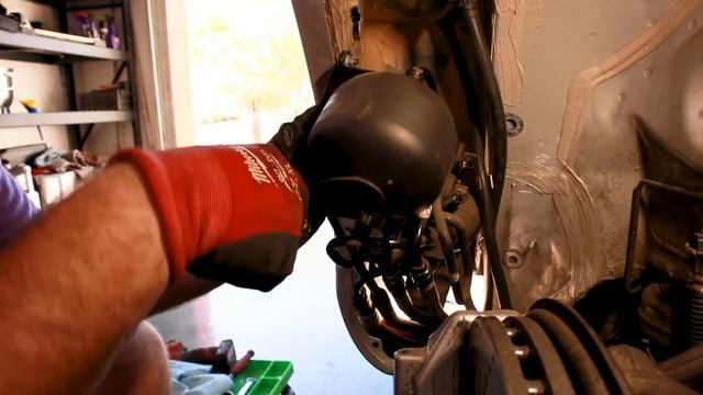 Мерседес R230-Замена заднего гидроаккумулятора ABC