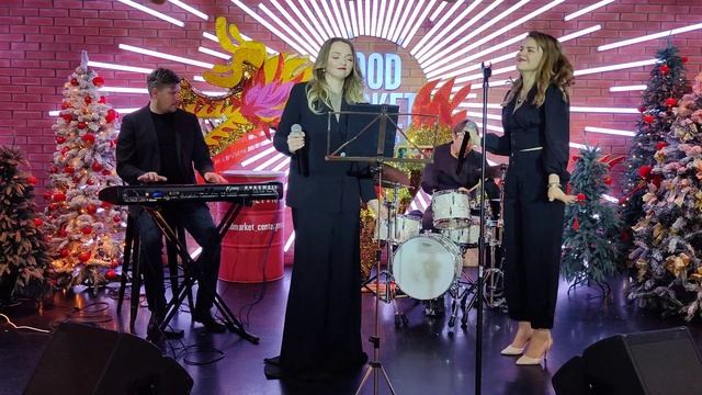 Песня про Рождество - Раздадим подарки - квартет Варвары Токаревой Краснодар #концерт смотреть онлайн