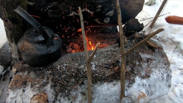 ОДИН В ТАЙГЕ ЗИМОЙ | БУШКРАФТ ЛАГЕРЬ | СТОЯНОЧНЫЙ КОСТЕР ЛЕСНЫХ | БУШКРАФТ ЛЕСТНИЦА смотреть онлайн