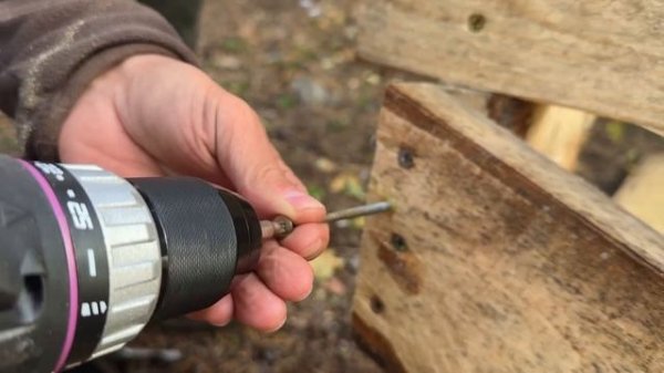 Лучшая ЛЕСНАЯ ИЗБА - СТРОИМ ТЕРРАСУ за 2 дня | ЖИЗНЬ И БЫТ В ЛЕСУ