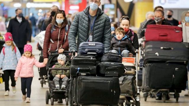 ВЕЛА ТРОПИНКА К РОДНИКУ -сл Владимира Сидоркина музыка исполняет Иван Кондратьев гармонь смотреть онлайн