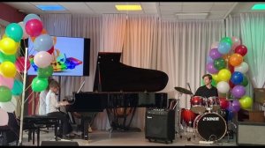 Irwin Levine and L.Russel Brown «Повяжи желтую ленту вокруг старого дуба»
