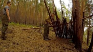 БЕЗ СНАРЯЖЕНИЯ В ЛЕСУ | простое и сложное выживание