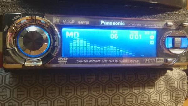 Panasonic CQ-DMR993 Japan old school car audio. with two drives cd and md + aux.