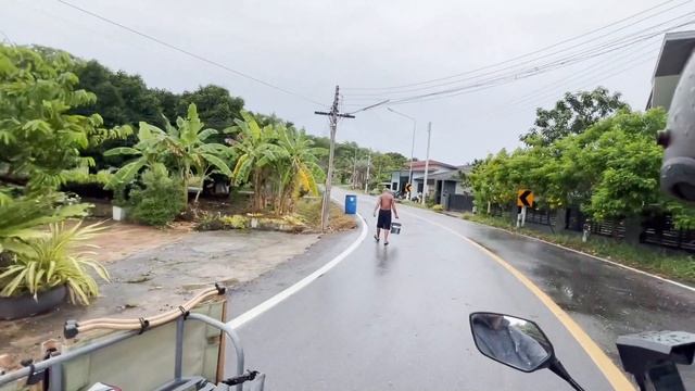 Где найти уединение в Таиланде? Наш день в дождливой Сонгкхле смотреть онлайн