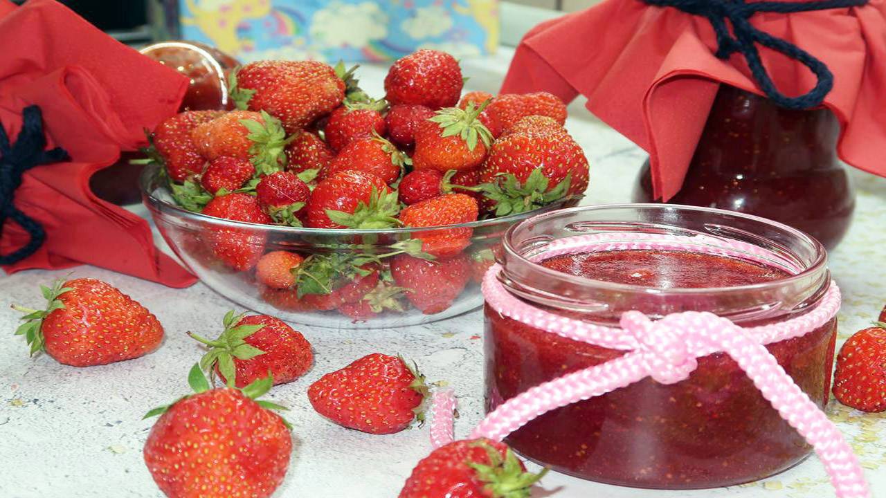 Нежнейший Клубничный Джем С Желфиксом. Как Быстро Приготовить Вкусный Джем Из Клубники смотреть онлайн