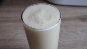 Молочный коктейль без блендера и мороженного за 1 минуту