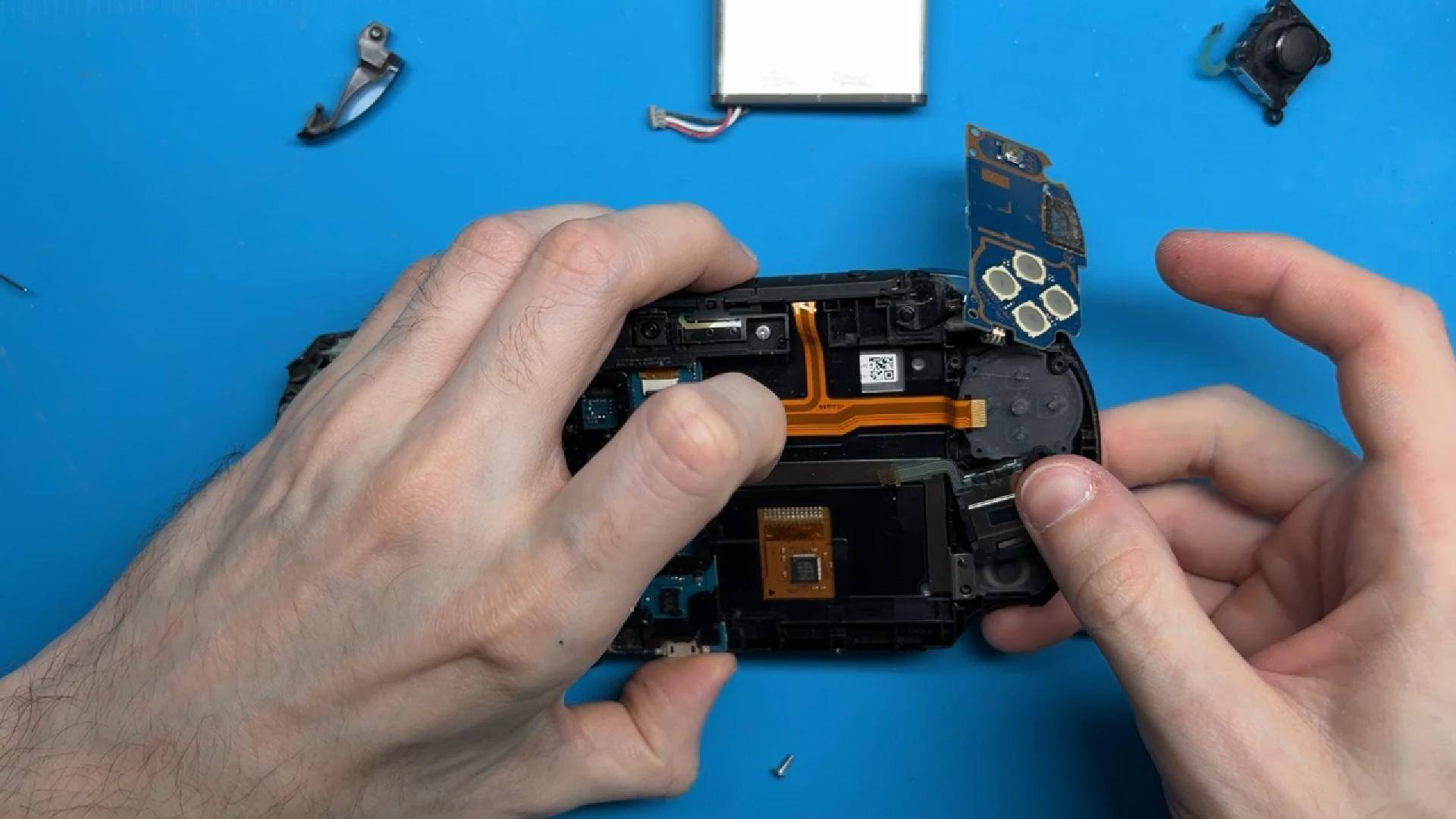 Ремонт Sony PSVITA Slim