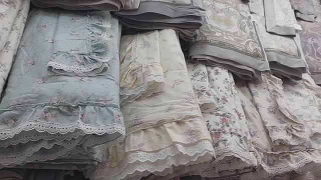 ТЕКСТИЛЬ У ДЖАМАЛА СУПЕР НОВИНКИ ДЛЯ ВАС КОМПЛЕКТЫ ПОДУШКИ ПОКРЫВАЛА СУПЕР ЦЕНЫ И СКИДКИ МОСКВА смотреть онлайн