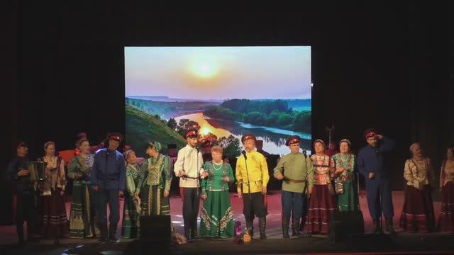 Под окном широким