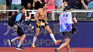 Швед Дюплантис в 12-й раз установил мировой рекорд в прыжках с шестом