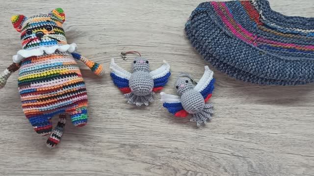 СП ОСТАТКИ ПРЯЖИ В ДЕЛО ЧЕТЫРЕ ГОТОВЫЕ РАБОТЫ смотреть онлайн