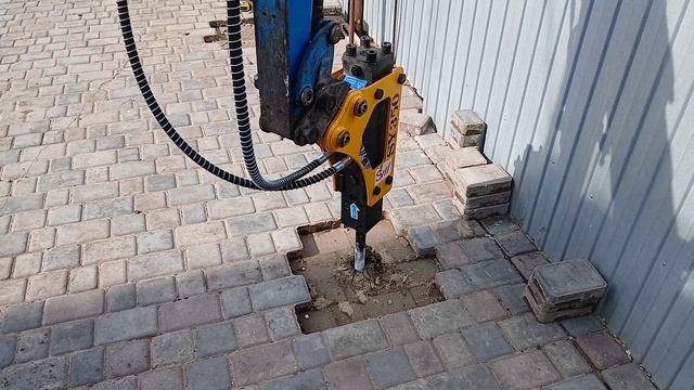 Трудяга Rippa помогает в своем строительстве смотреть онлайн