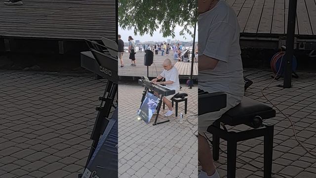 Pascal Letoublon - Friendships (piano cover) смотреть онлайн