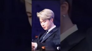 "Чимин из BTS: Семейная Драма, Покорившая Мир"