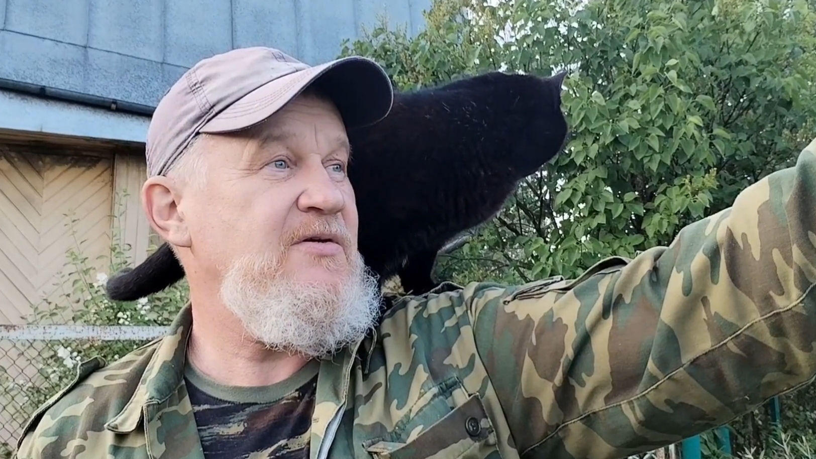 Пропалываем, подвязываем, подкармливаем, любуемся нашим садом. 16-06-2025 смотреть онлайн