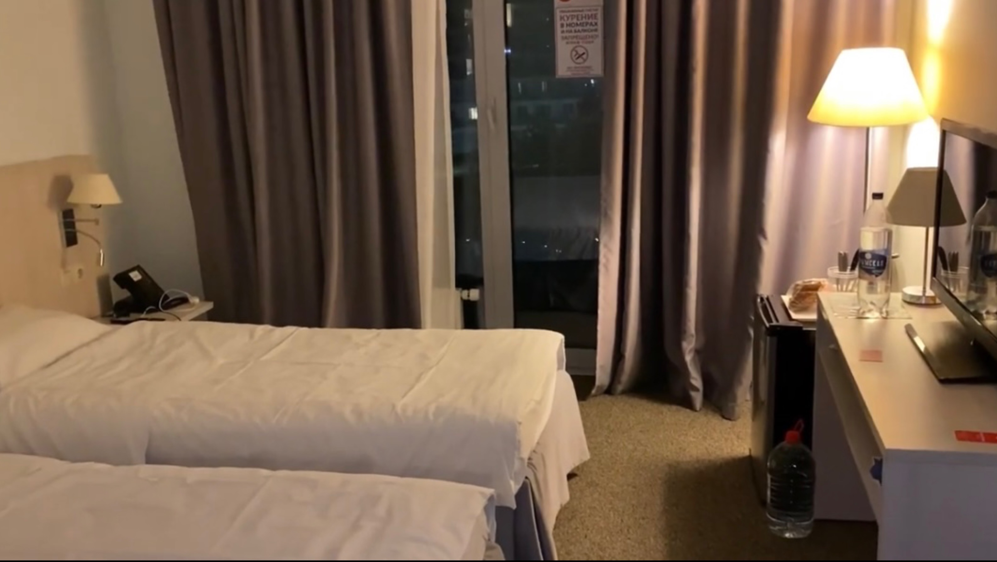 СОЧИ ПАРК ОТЕЛЬ 🌴 НАШ УЮТНЫЙ НОМЕР! Гуляем вечером по территории 🐳 Канал о повседневной жизни смотреть онлайн