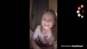 Показываю как девочка и как я делаю мостик