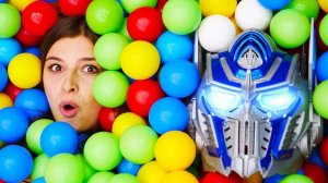 Трансформеры Прайм и Маша Тойклаб во власти Десептиконов! Видео игры битвы для детей