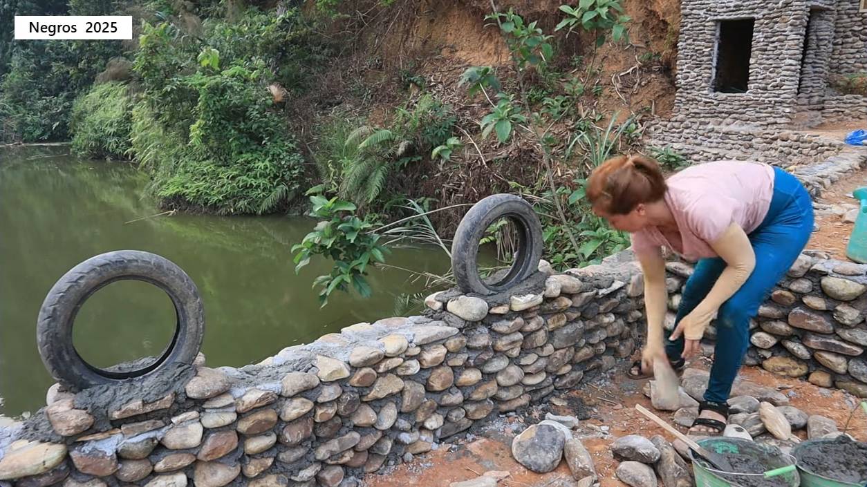 София 25. София строит каменный проход от ее домика в скале на поля смотреть онлайн