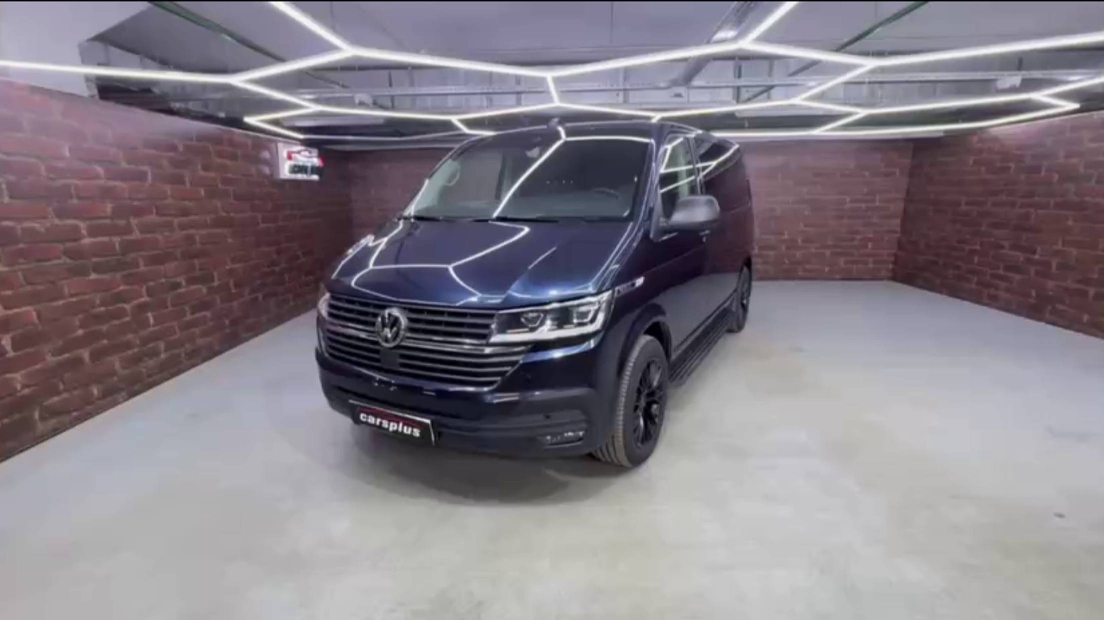 В наличии Volkswagen Multivan BULLI👇 смотреть онлайн