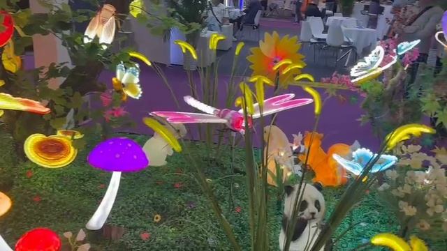 Светящиеся насекомые смотреть онлайн