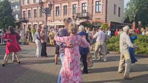 VID_20250616_ Белый танец от Марины Житиневой. Танцуют Олег и Лариса ПАПАЗОВЫ НОН-СТОП Брест