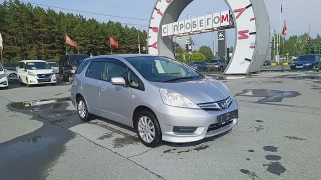 Honda Fit Shuttle 1.5 AT 4WD (120 л.с.) 2012 смотреть онлайн