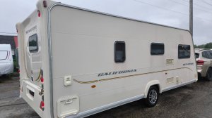 Стильный автодом Bailey Senator California на 4-5 мест с франзузской кроватью с отдельной душевой