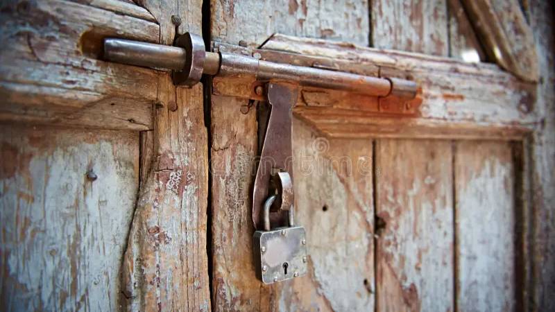 Новый замок на старую дверь. смотреть онлайн