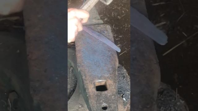 Якутский нож из напильника. Кованый нож из напильника, ковка ножа из напильника.