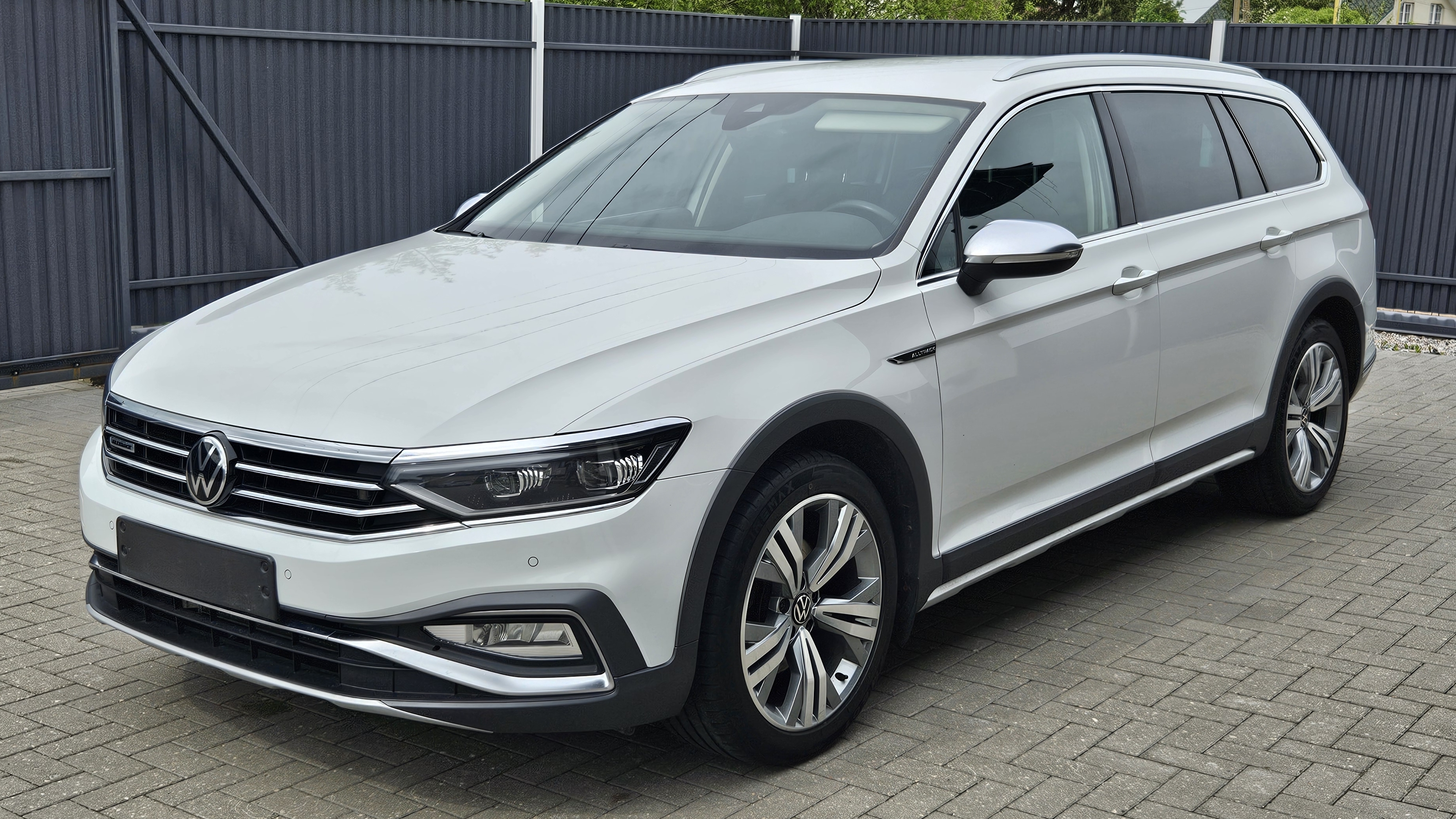 Passat Alltrack 4motion 2021! 2.0 TDI 200 л.с. DSG DQ381! Harman/Kardon, IQ.Light, камера, Webasto! смотреть онлайн
