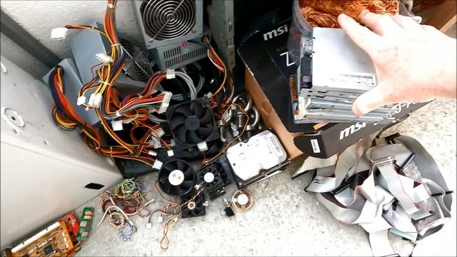 Удачная покупка. 4 системника за 400 рублей.