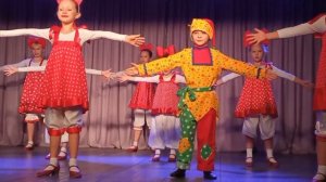 По ниточке танец