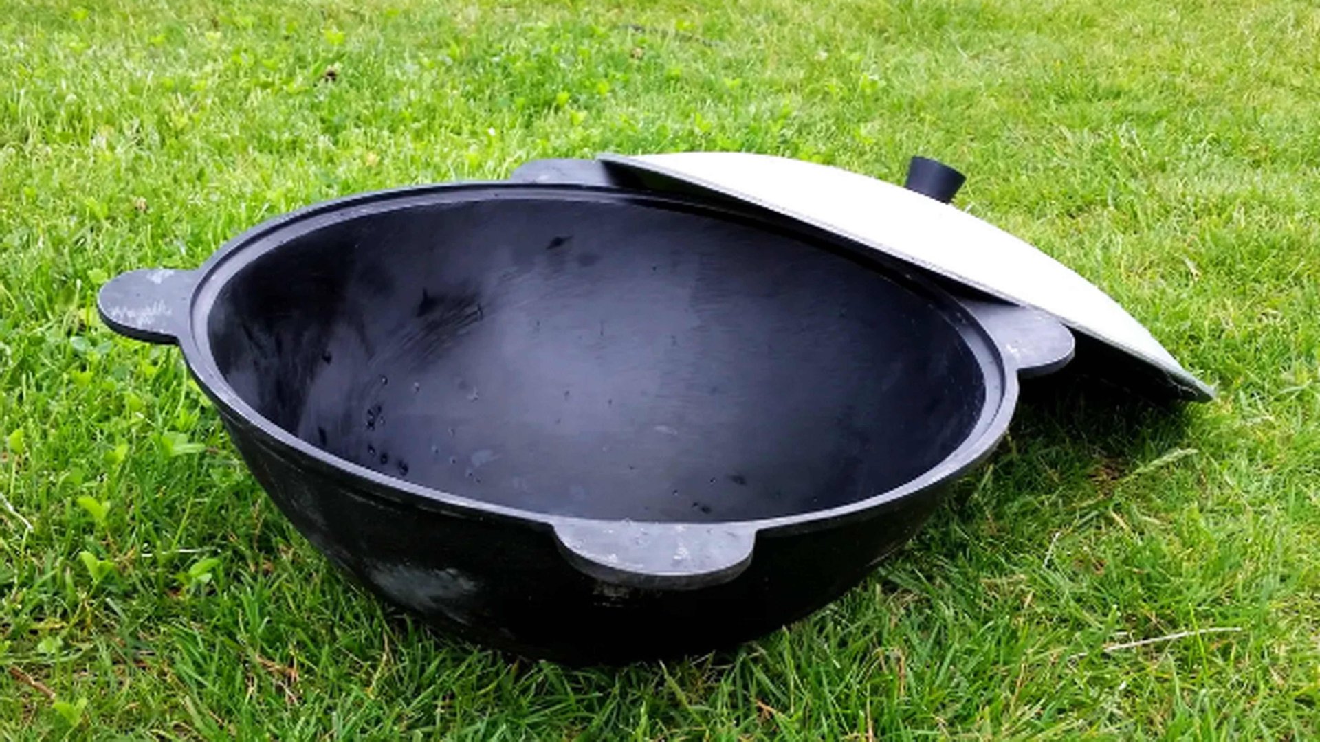 Как подготовить НОВЫЙ чугунный казан к работе? Рассказывает Ошпаз Хамидулла Умаров 🧑🍳 смотреть онлайн