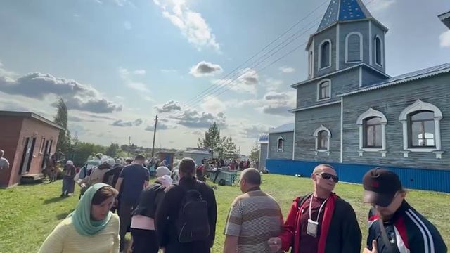 В селе Новое Еремкино встретили участников многодневного крестного хода к Избавительнице от бед смотреть онлайн